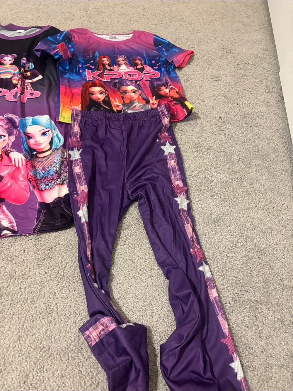 K-Pop girls Graphic clothes bundle